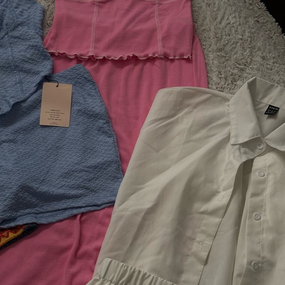 Shein Set Bundle - Picture 2 of 3